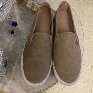 Tory burch shoes in nude suede